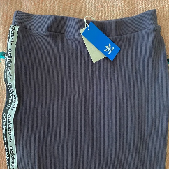 ✨NWT✨ Adidas Originals skirt - Picture 4 of 4